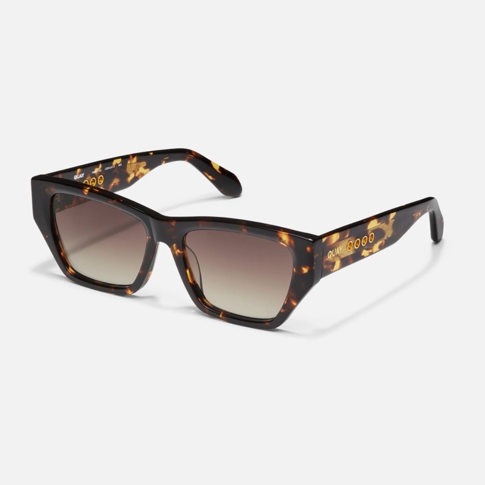 Quay Australia Sunglasses with Case NO APOLOGIES